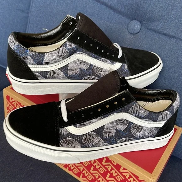 Vans Old Skool Wireframe Skulls Black True White WMNS - Picture 11 of 16